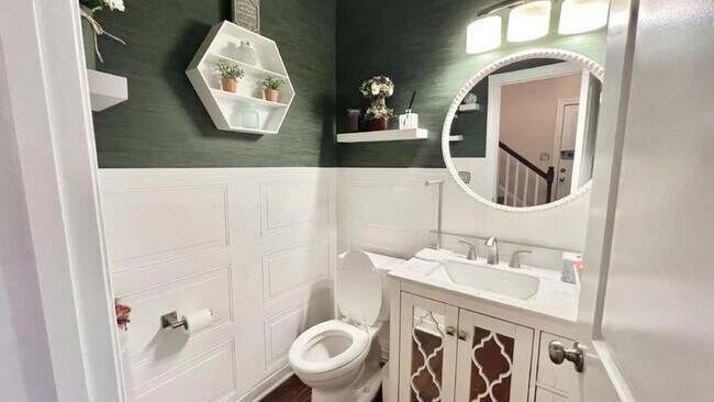 Building Photo - 3441 S Beaver Ln