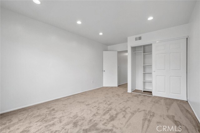 Building Photo - 4526 Heil Ave