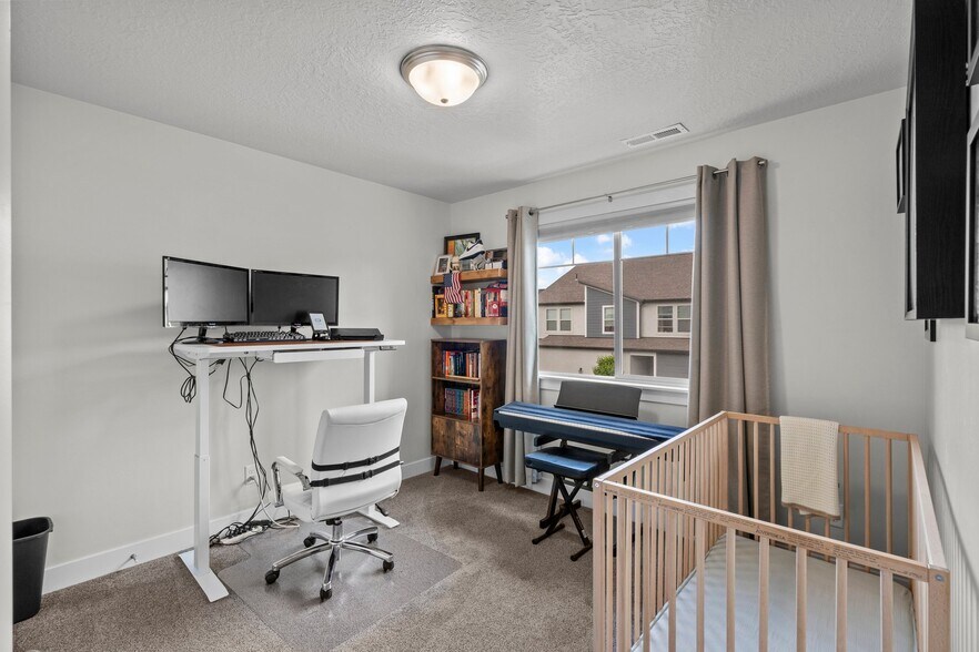 Building Photo - 1624 N 3740 W