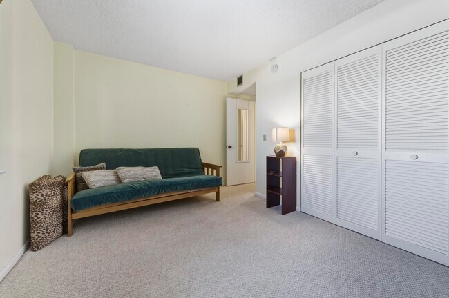 Building Photo - 890 N Federal Hwy