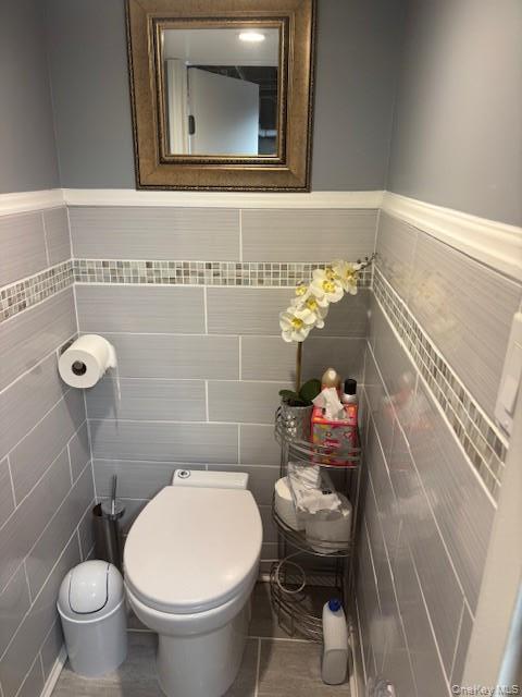 Building Photo - 494 Lincoln St