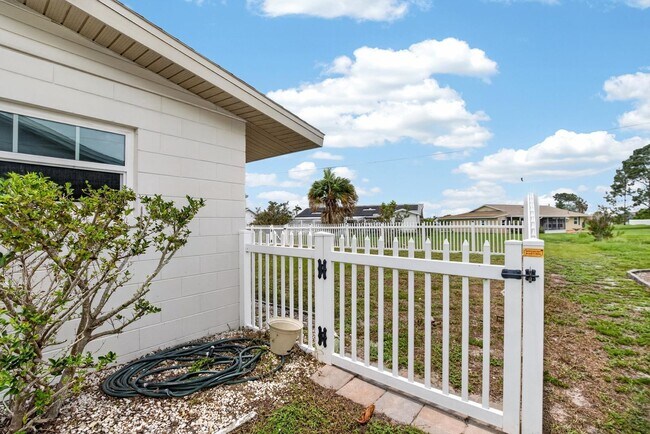 Building Photo - Affordable Sun city Home