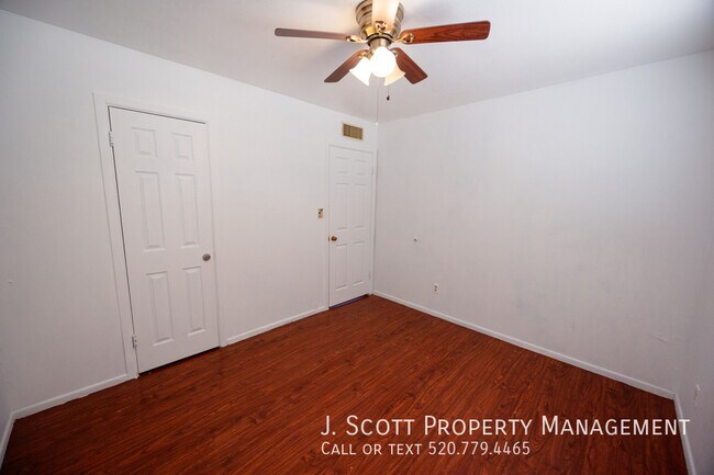 Building Photo - 3508 W Orchid Ln