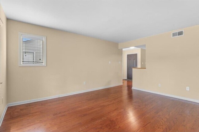 Building Photo - 1814 Birch Post Cove