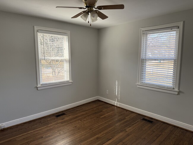 Building Photo - 6424 W Grace St