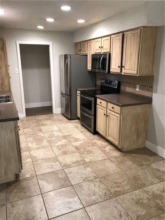 Building Photo - 3406 Valley Pike Rd