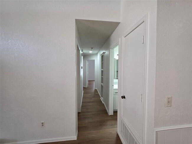 Building Photo - 1306 SW 96th St