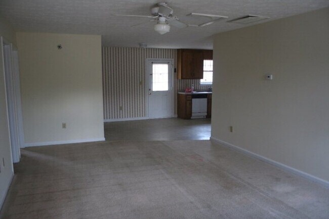 Building Photo - 375 Big Oak Cir