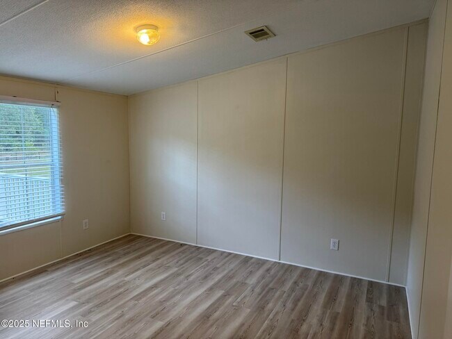 Building Photo - 54157 Ogilvie Rd