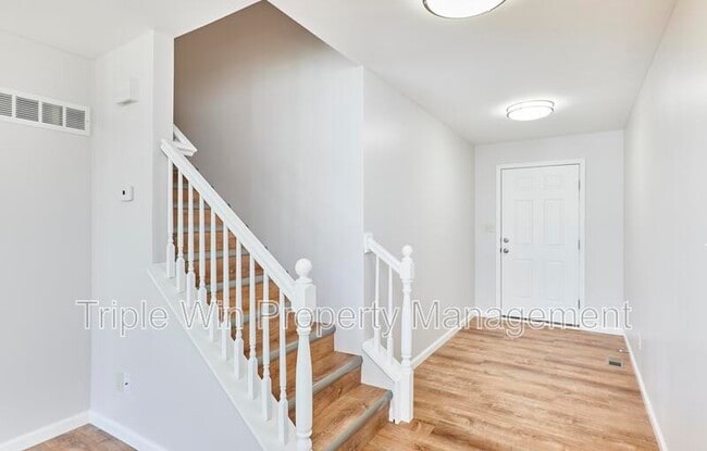 Building Photo - 152 Waterside Crossing Dr