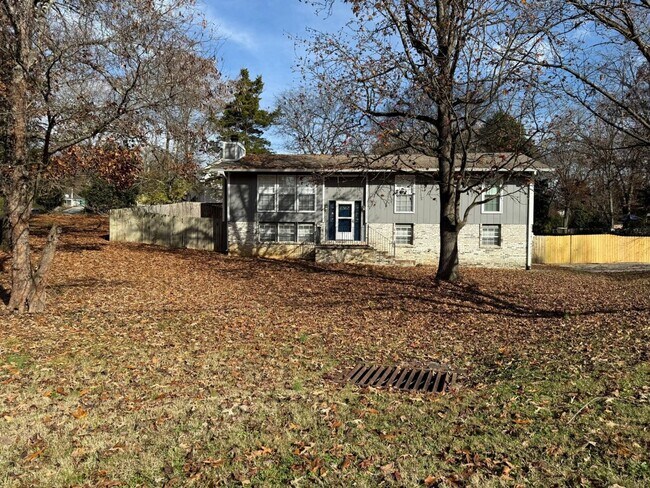 Building Photo - ** Beautiful 4 bedroom House in Farragut Area **