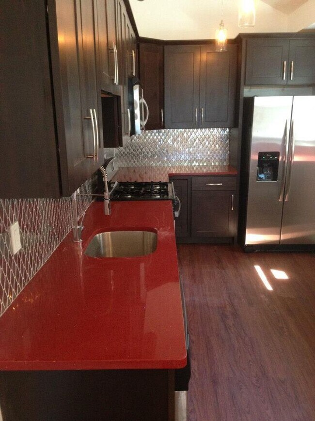 Primary Photo - Platinum Quality Renovation in South Side Flats. Open Layout, Designer Kitchen, Huge Bathrooms. A/C!