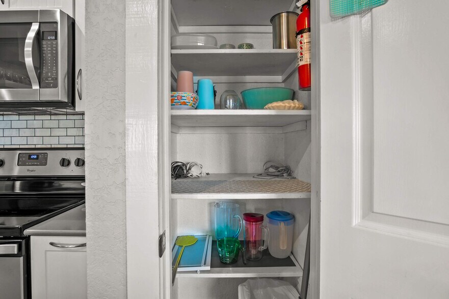 Building Photo - 15209 Leeward Dr