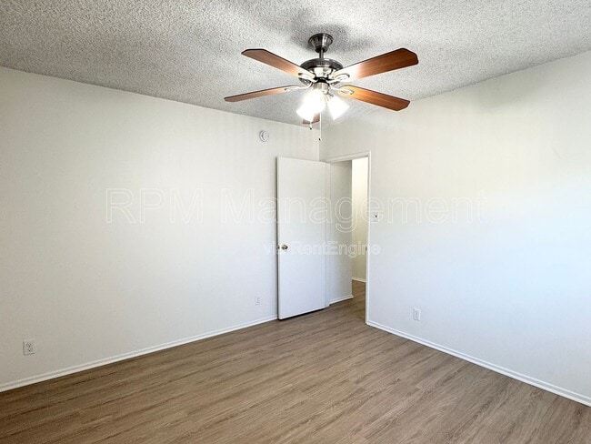 Building Photo - 4350 Troost Ave