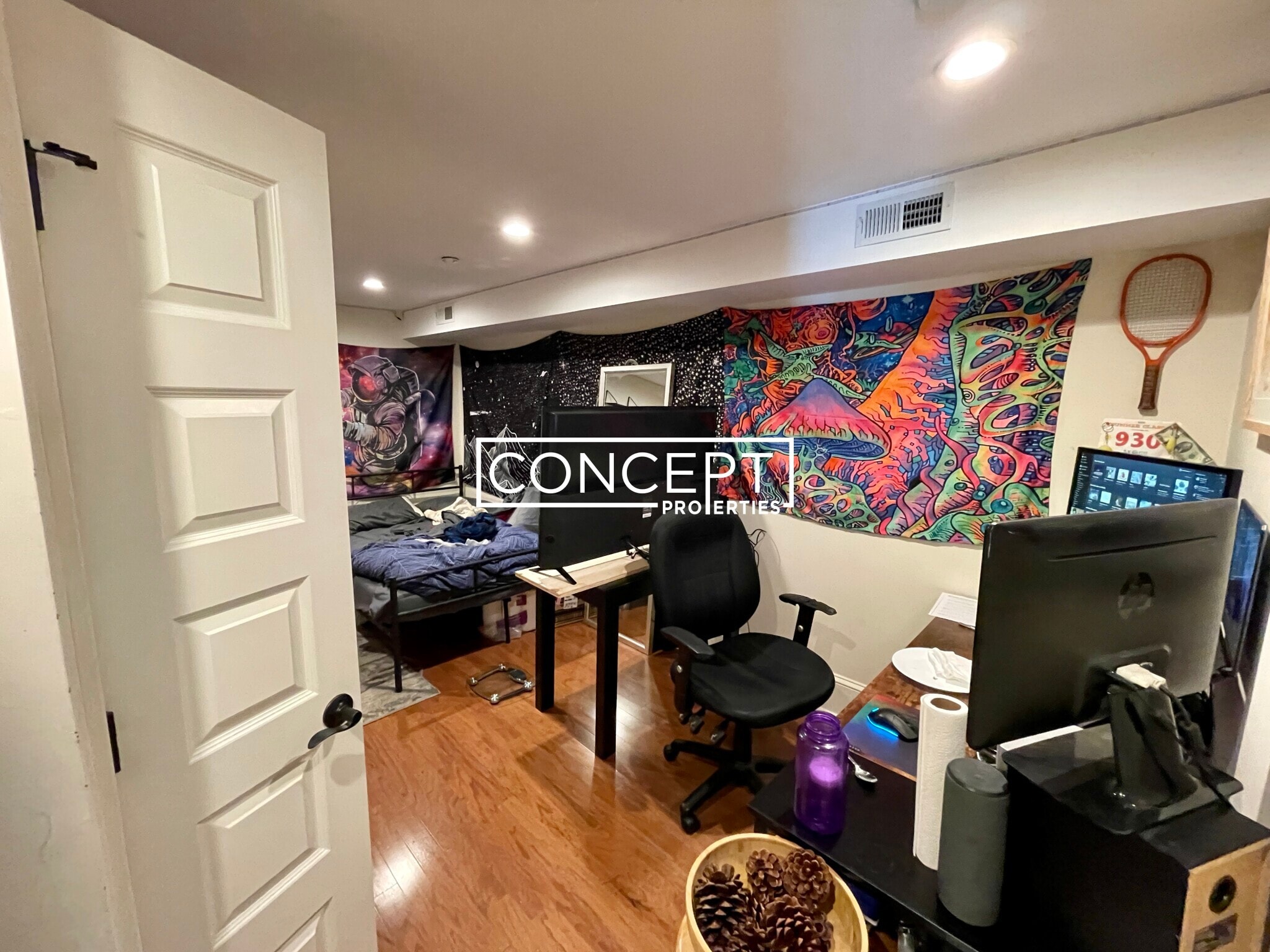 Building Photo - 23 Hillside St