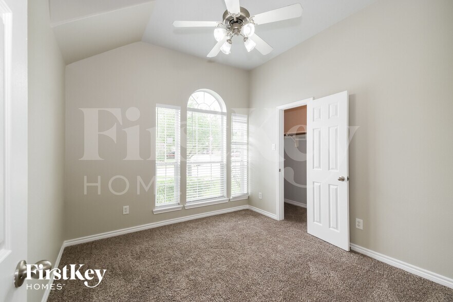 Building Photo - 4814 Emerald Bay Cir