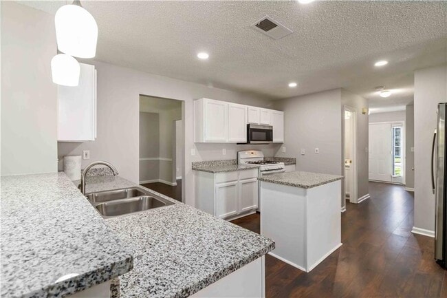 Building Photo - 400 Cascade Rise Ct SW