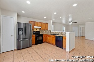 Building Photo - 6627 Arbor Farm