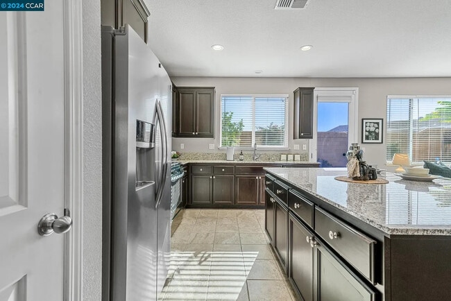 Building Photo - 40 Greystone Pl