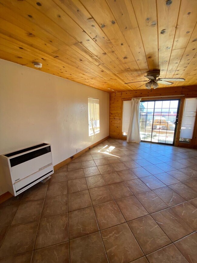 Building Photo - 6583 Del Playa Dr