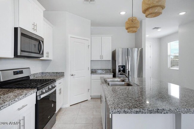 Building Photo - 2570 E Corazon Trail