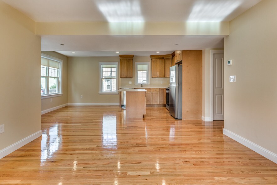 Building Photo - 249 Washington St