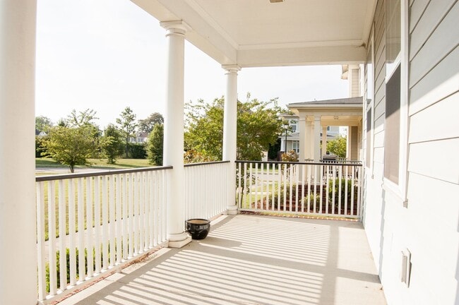 Building Photo - Single Family Home in Portsmouth