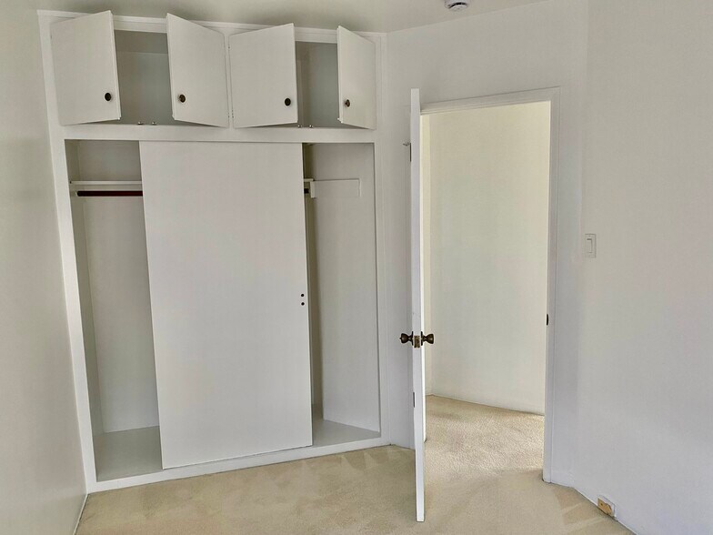 Bedroom - 2914 Cimarron St