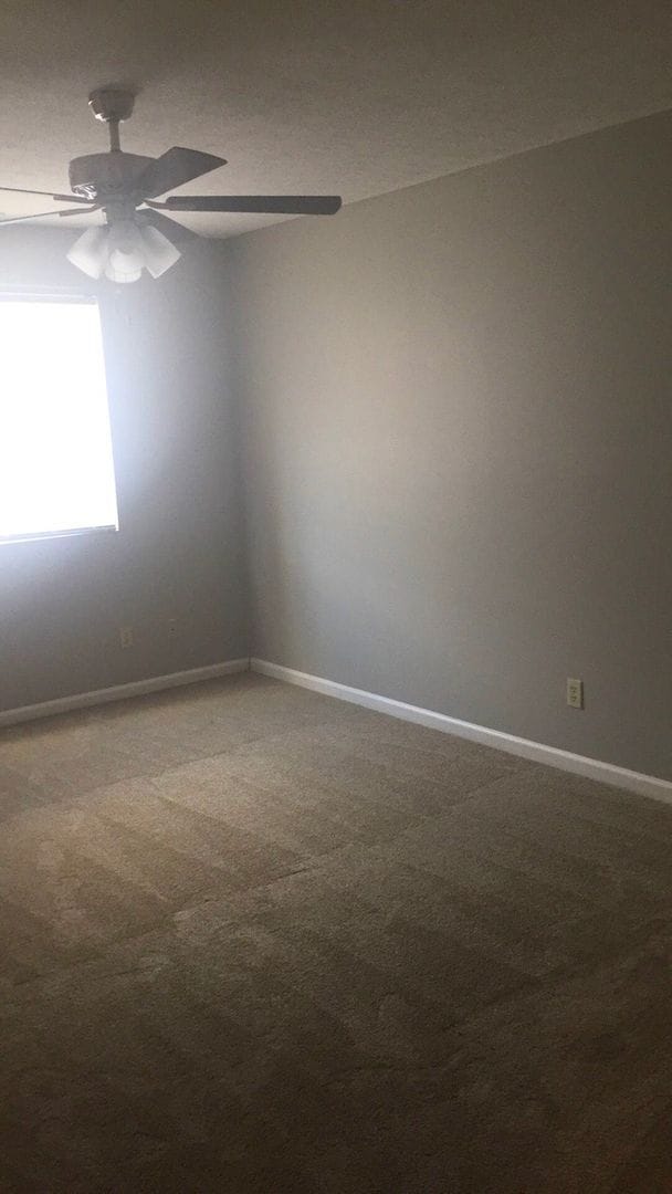 Building Photo - Great Two Bedroom Condo Available - 1010-5 Blueridge Dr.