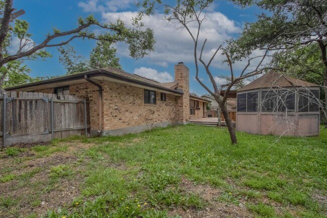 Building Photo - 11101 Froke Cedar Trail