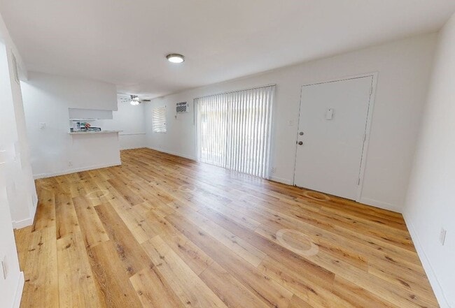 Interior Photo - 15114 Dickens St.