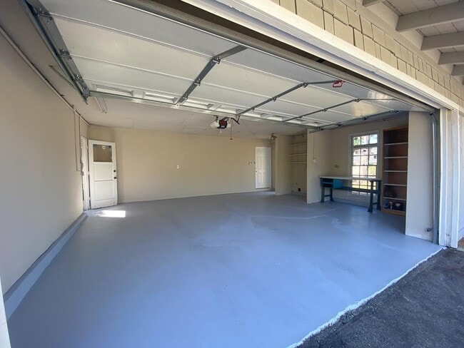 Building Photo - 2719 Via Arboleda