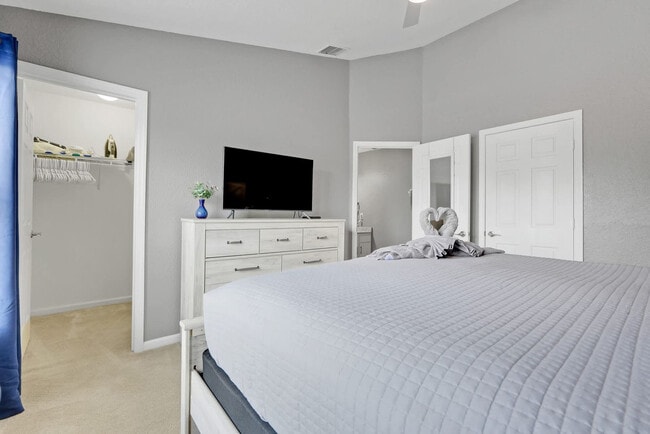 Building Photo - 2530 Maneshaw Ln