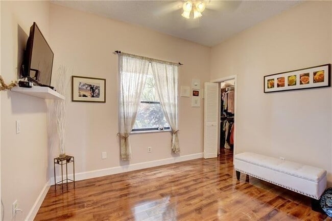 Building Photo - 7448 La Paz Blvd