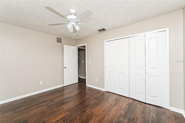 Building Photo - 1406 Cromwell Dr