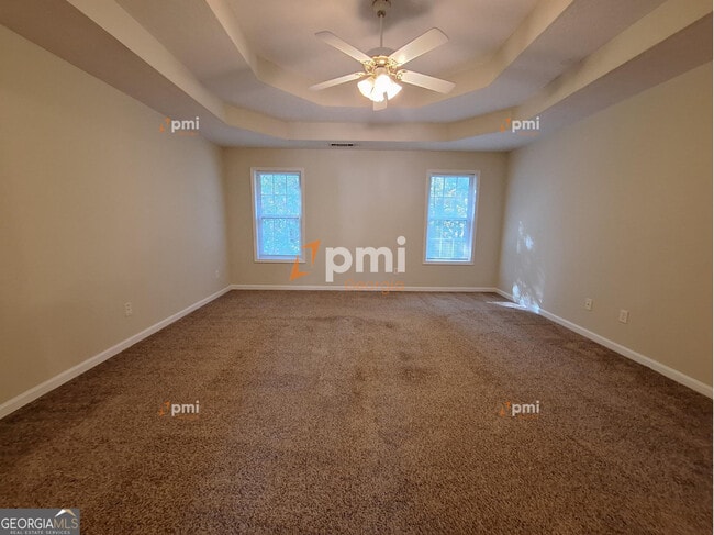 Building Photo - 1311 Vine Cir