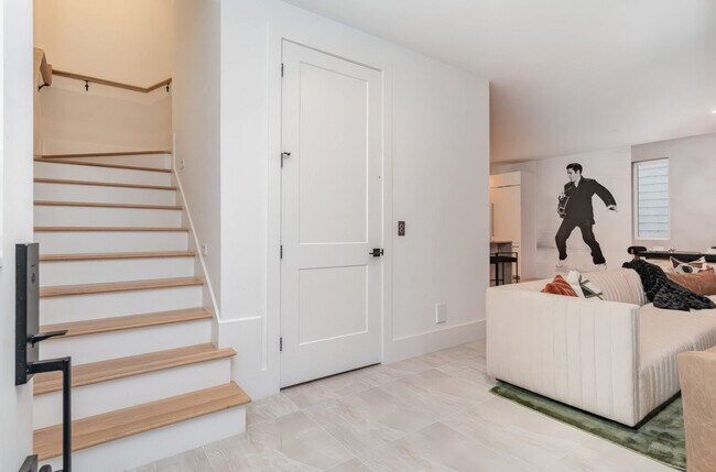 Building Photo - 48 Fern Ave