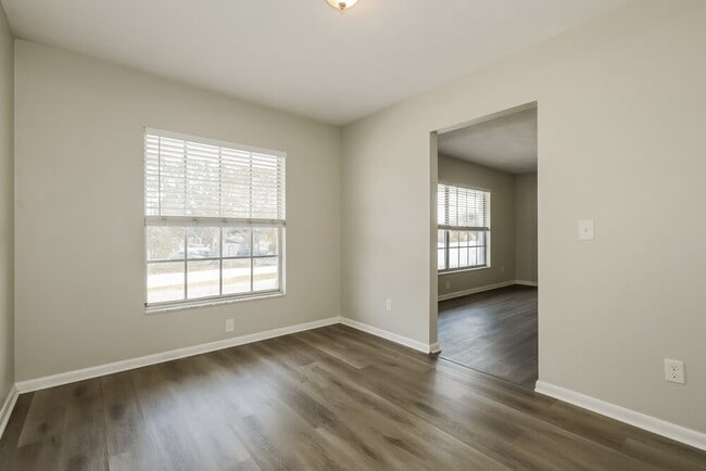 Building Photo - 11213 McMullen Loop