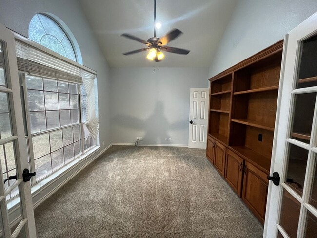 Building Photo - Mill Creek Executive Home Overlooking Golf Course at 17th Tee