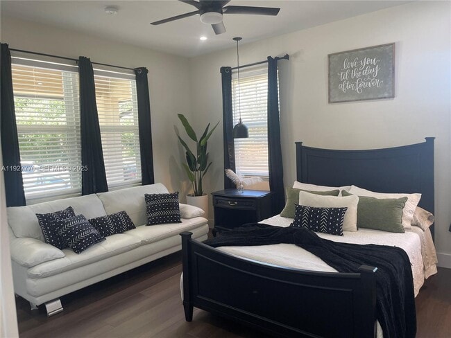 Building Photo - 675 N Romero St