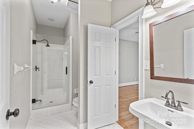 Building Photo - 3833 Denmeade Dr