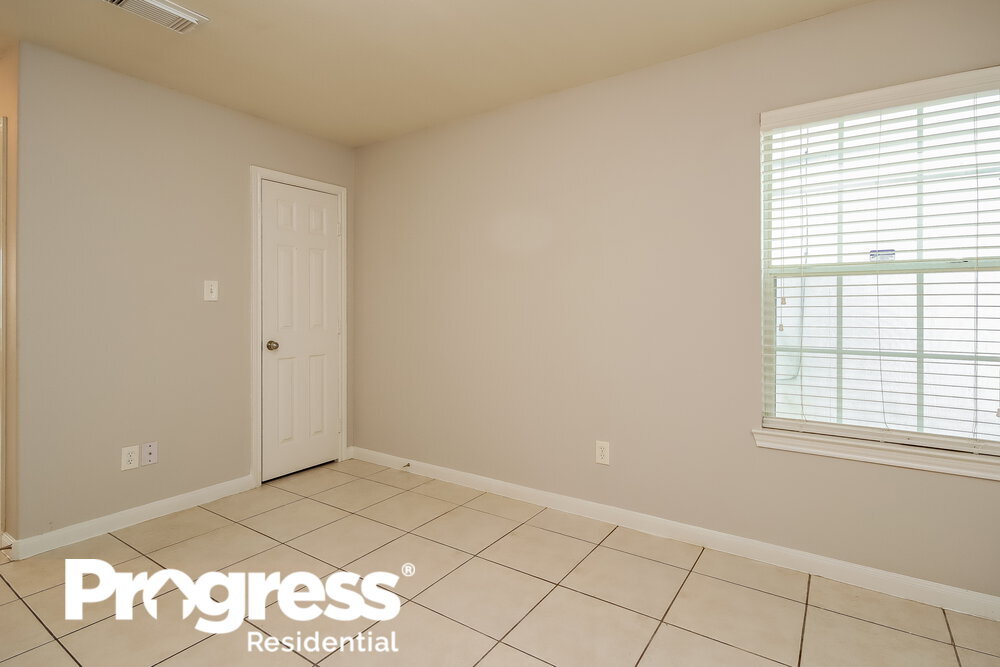Building Photo - 4959 N Cancun Dr