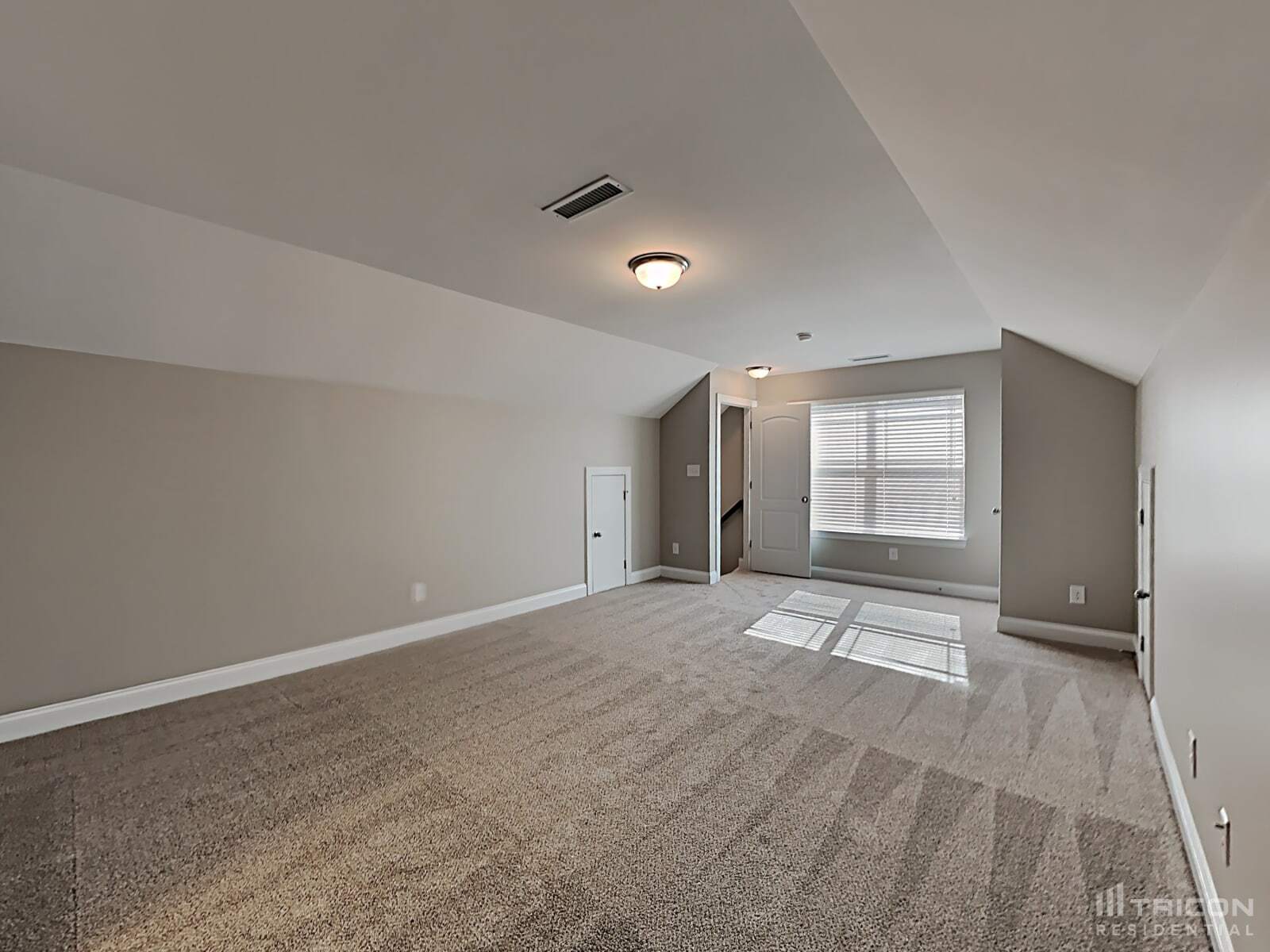 Building Photo - 4428 Redfern Pl