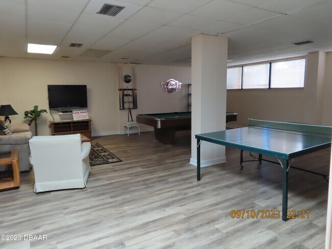 Building Photo - 1415 Ocean Shore Blvd