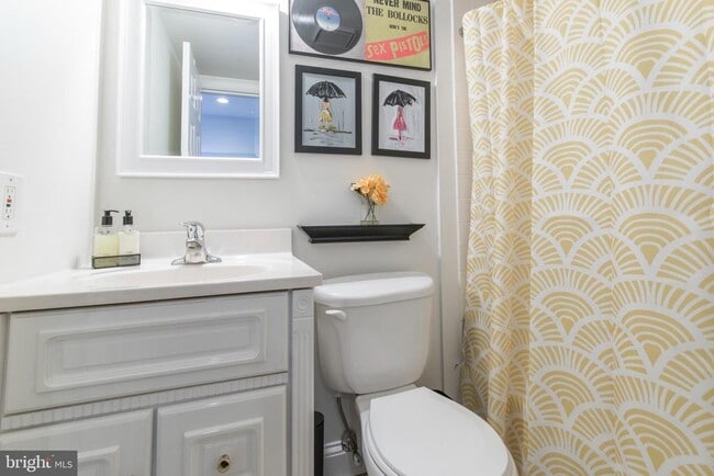 Building Photo - 1731 Wallace St