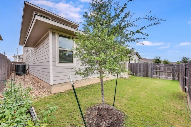 Building Photo - 8608 McKamy Dr
