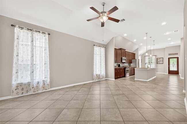 Building Photo - 24527 Royal Pike Dr