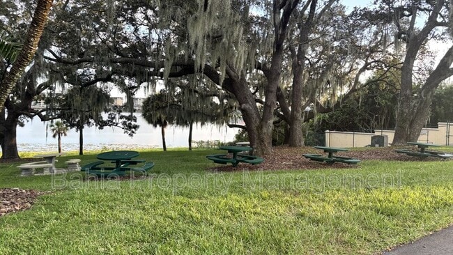 Building Photo - 8215 Saragoza Ct