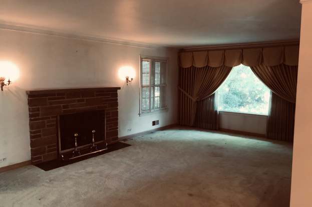 Building Photo - 6817 N Lamon Ave