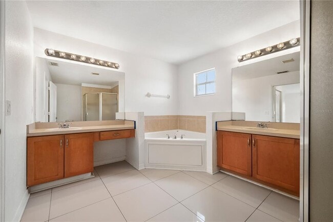 Building Photo - 9446 Leatherwood Ave